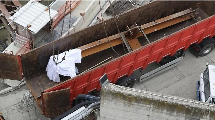 Florence, worker dies at Tav construction site: a beam reportedly ...