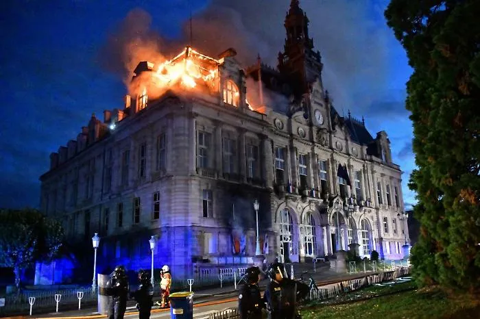Fire at the limoges town hall the historic century building destroyed after the march on the cost of living