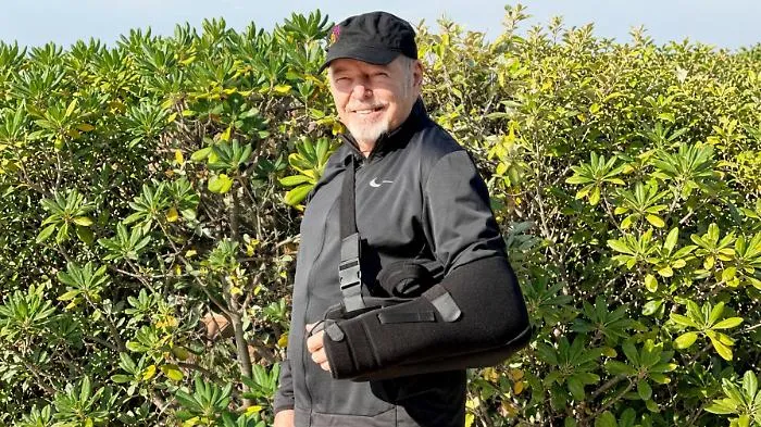 Vasco and the broken shoulder ligaments: 